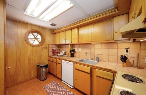 Perryopolis House | Bedroom 3, Retro Vibin' House, 30mi to Pittsburgh