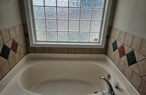 Birmingham House | Southern Charm Spacious 4-bedrooms 3 full baths Home in Lovely Birmingham, AL