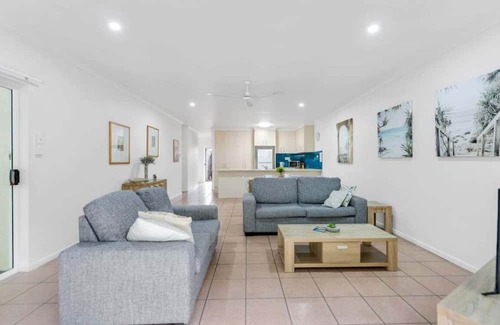 Palm Cove Resort | Two-Bedroom Villa with Private Pool Villa 2