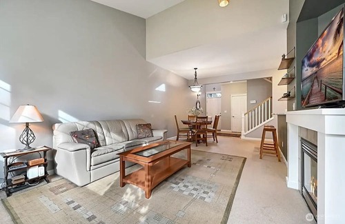 Snoqualmie Ridge House | Fantastic 2-bedroom townhouse on the Snoqualmie Ridge