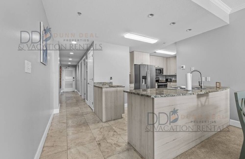 Biloxi Condo | Seabreeze beautiful 9th floor condo Beachside!