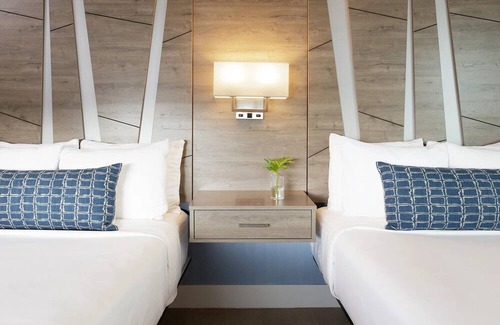 Pinellas Point Hotel | Perfect St. Pete's Stay - Exclusive Cabanas, Coastal Dining & Attractions Nearby