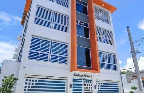 San Cristobal Apartment | Lovely 2 Bd-2Bath Apt w. A|C Garage & Rooftop