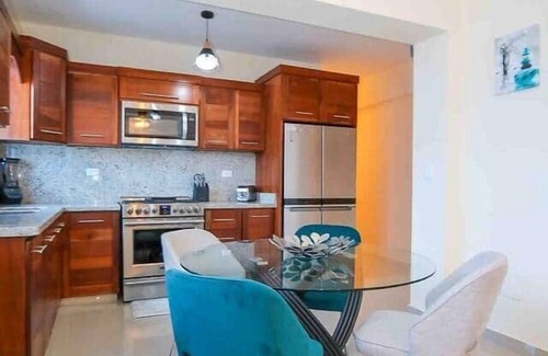 San Cristobal Apartment | Lovely 2 Bd-2Bath Apt w. A|C Garage & Rooftop