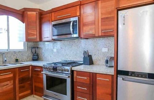 San Cristobal Apartment | Lovely 2 Bd-2Bath Apt w. A|C Garage & Rooftop