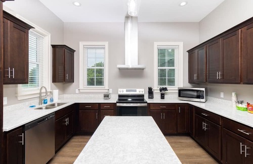 Avoca Villa | Golfing Paradise, Arnold Palmer Signature Golf Community, Luxury 4 BD, Villa 116