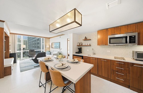 North Beach Apartment | Skyline Private Condo at the Carillon Miami Resort - 705