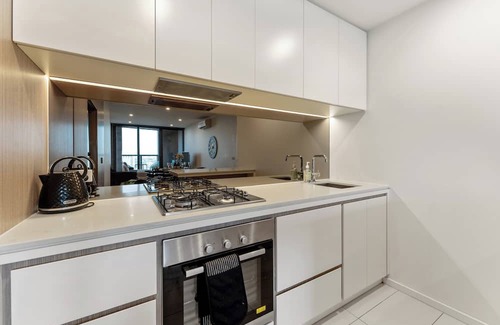Southbank Apartment | 2-Bed 2-Bath Kings Domain: Your Southbank Hidden Gem
