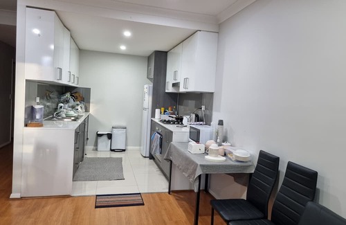 Toongabbie Apartment | Near to Toongabbie Station - 4 minutes walk