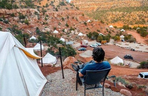 Hildale House | Dry Tent Near Zion National Park - Double Queen Bed