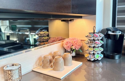 Market House | Experience modern elegance in the best location Kirkland has to offer.