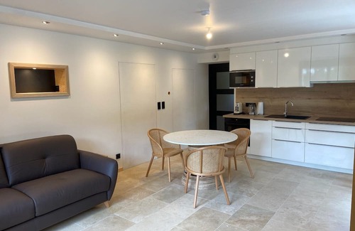 Rambervillers House | Lodging in a garden near Fraispertuis City Park.