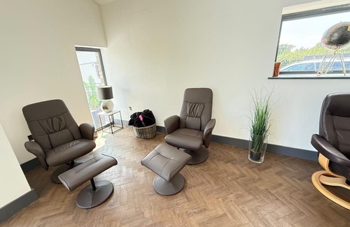 Rugeley House | RURAL LUXURY BARN SLEEPS 9 - 6 SEAT HOT TUB - LARGE EXTENSIVE PATIOS WITH VIEWS