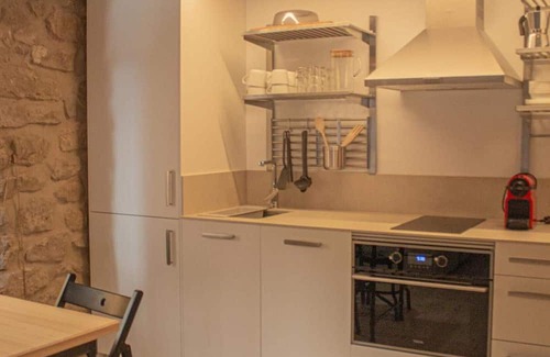 Balaguer Apartment | Apartment '4 Persones -1' with Shared Terrace, Wi-Fi and Air Conditioning