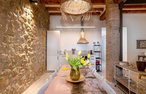 Balaguer Apartment | Bed and Breakfast 'Habitació Doble' with Shared Terrace, Wi-Fi and Air Conditioning