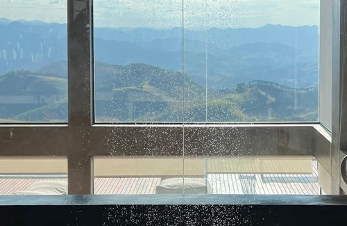 Sao Bento do Sapucai House | Chalet Above the Clouds - 3-bedroom house with AC in São Bento do Sapucaí