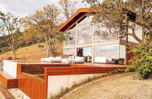 Sao Bento do Sapucai House | Chalet Above the Clouds - 3-bedroom house with AC in São Bento do Sapucaí