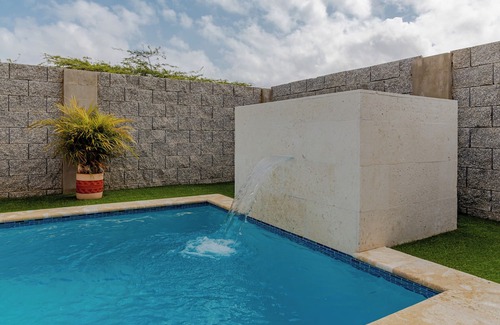 Paradera House | 7 minutes to Beautiful beaches, Newly Renovated Luxury Home