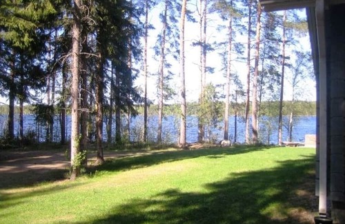Hiukkajoki House | Red vacation home