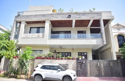 Vaishali Nagar Apartment | myStaycation