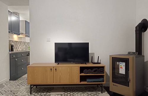 Fontainebleau Apartment | Jardin Saint Merry sleeps 2