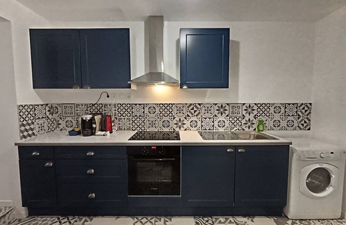 Fontainebleau Apartment | Jardin Saint Merry sleeps 2