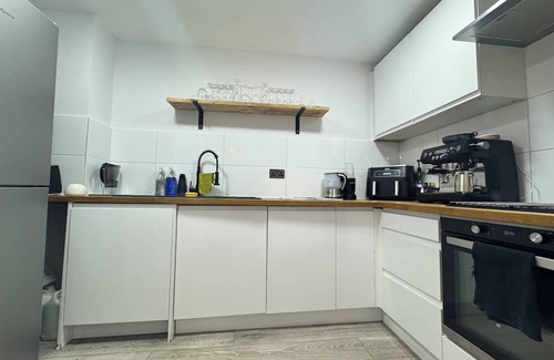 Canary Wharf Apartment | Spacious 2BD Flat By Docklands, Canary Wharf