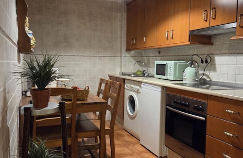Zuheros House | Country House 'El Refugio' with Mountain Views, Wi-Fi and Air Conditioning