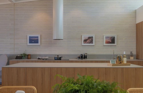 Aldinga Beach House | Luxury oceanfront retreat close to cellar doors of McLaren Vale