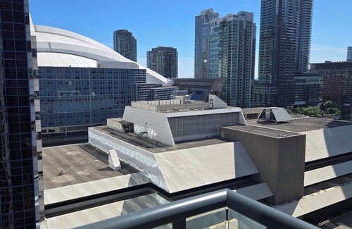 Toronto Entertainment District Condo | Stay in the heart of downtown Toronto! Steps from top attractions/entertainment