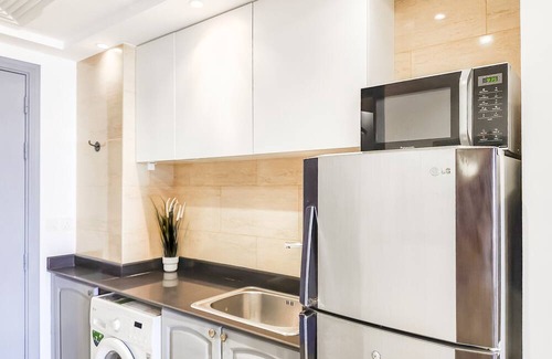 Al Hamra Village Apartment | Cosy Studio in Royal Breeze Al Hamra