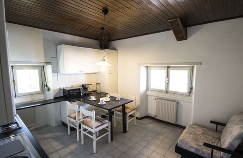 Colmegna Apartment | Casa Jolanda