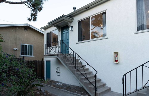 North Park House | Relaxing Retreat in North Park – 3943