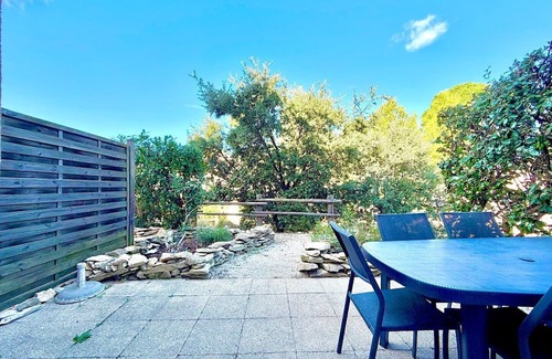 Calvisson Apartment | Terrasse du Sud, 4 guests, Pool in Calvisson