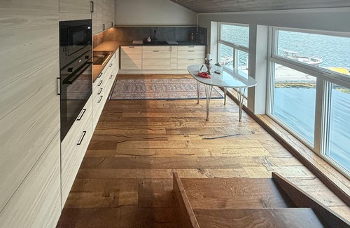 Kvalsund Apartment | Lovely apartment in Kvalsund with sauna