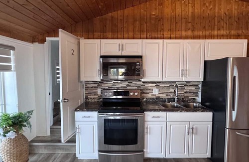 Wollaston Villa | Wollaston Castle on Coe Hill, 7 Bedrooms with 5.5 bathrooms catering up to 18 guests