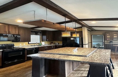 Empire House | 3BR/2BA Waterfront Rental Family Fishing Camp with Boat Parking & WiFi