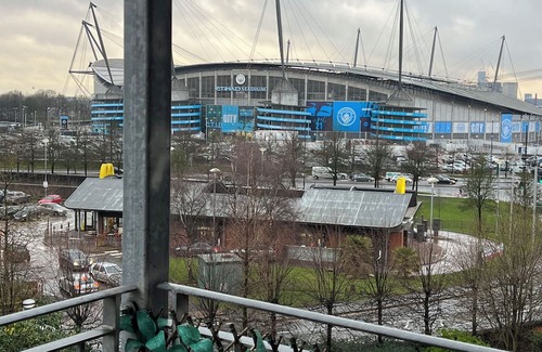 Clayton Apartment | Sleeps 6 Manchester FC Ethiad Stadium & Co-Op Live Arena