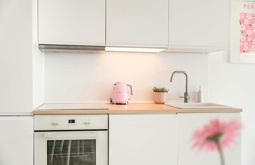 Villeneuve Loubet Beach Apartment | Holiday Home 'T3 Luxury Marina Baie Des Anges' with Sea View, Wi-Fi and Air Conditioning