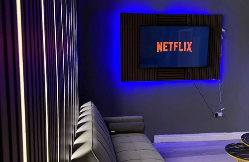 Bradford Apartment | Relaxing stay in prime location 5-10 mins from views,malls,foods (everywhere)