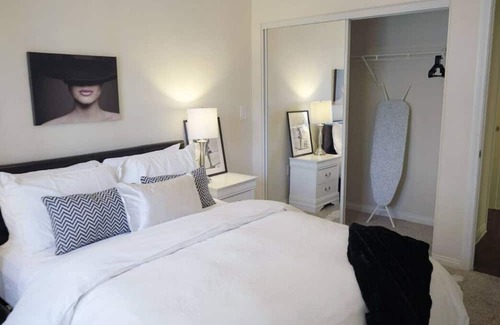 Waterfront Apartment | Beachside Bliss!