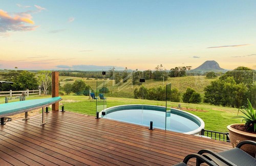 Pinbarren House | The Lodge at Pinbarren with Mountain Views & Pool