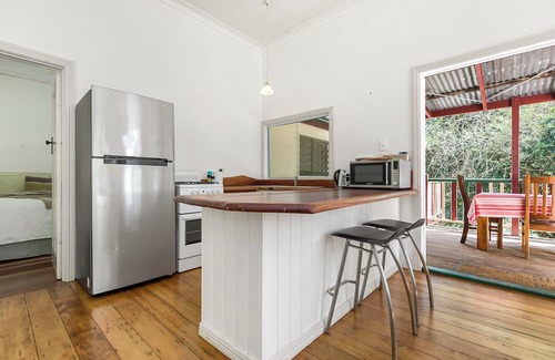 Pinbarren Cottage | Reconnect with the earth and each other in this private 1920’s haven.