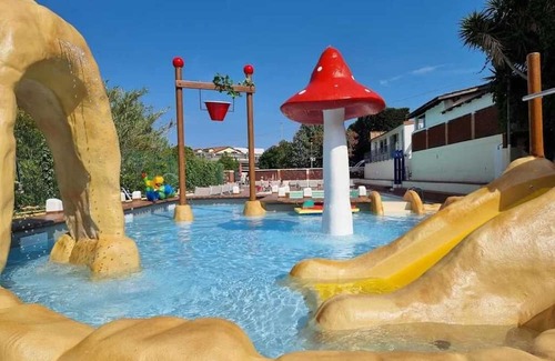 Pietra Ligure House | Camping 2 étoiles - Piscine - efbcgf