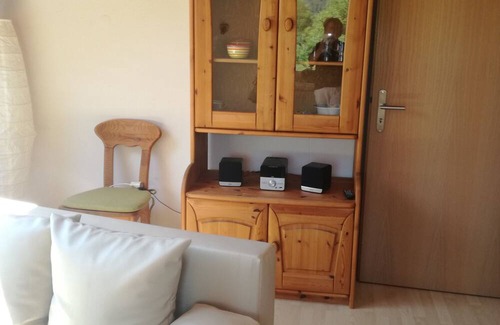 Sipplingen Apartment | Gemütliche 65 m² DG- Fewo mit Einmaligem See-und Bergblick in Sipplingen