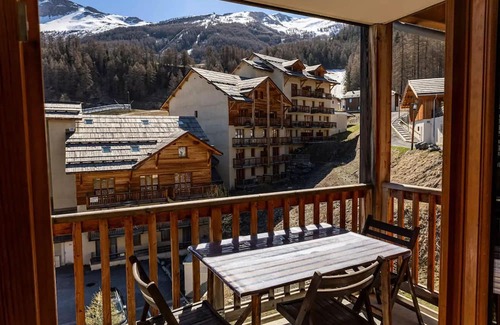Les Orres Apartment | Les Chalets De Bois Méan - A - Beautiful renovated apartment on the Orres 1800