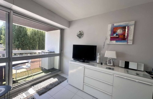 Benodet Apartment | Renovated one-bedroom apartment, 100m from the sea and 350m from the Thalassotherapy center!