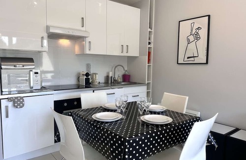 Benodet Apartment | Renovated one-bedroom apartment, 100m from the sea and 350m from the Thalassotherapy center!