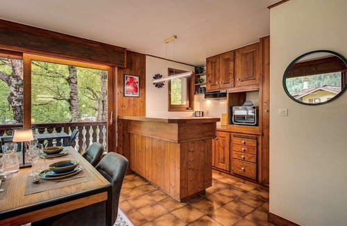 Chamonix City Centre Apartment | Apartment Grand Payot – Chamonix Centre – Alpes Travel – Sleeps 2-4