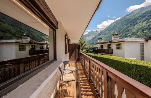 Chamonix City Centre Apartment | Apartment Grand Payot – Chamonix Centre – Alpes Travel – Sleeps 2-4